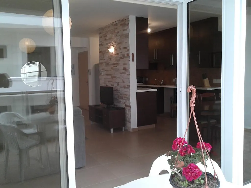 Aetius Apartments Larnaca 0*,